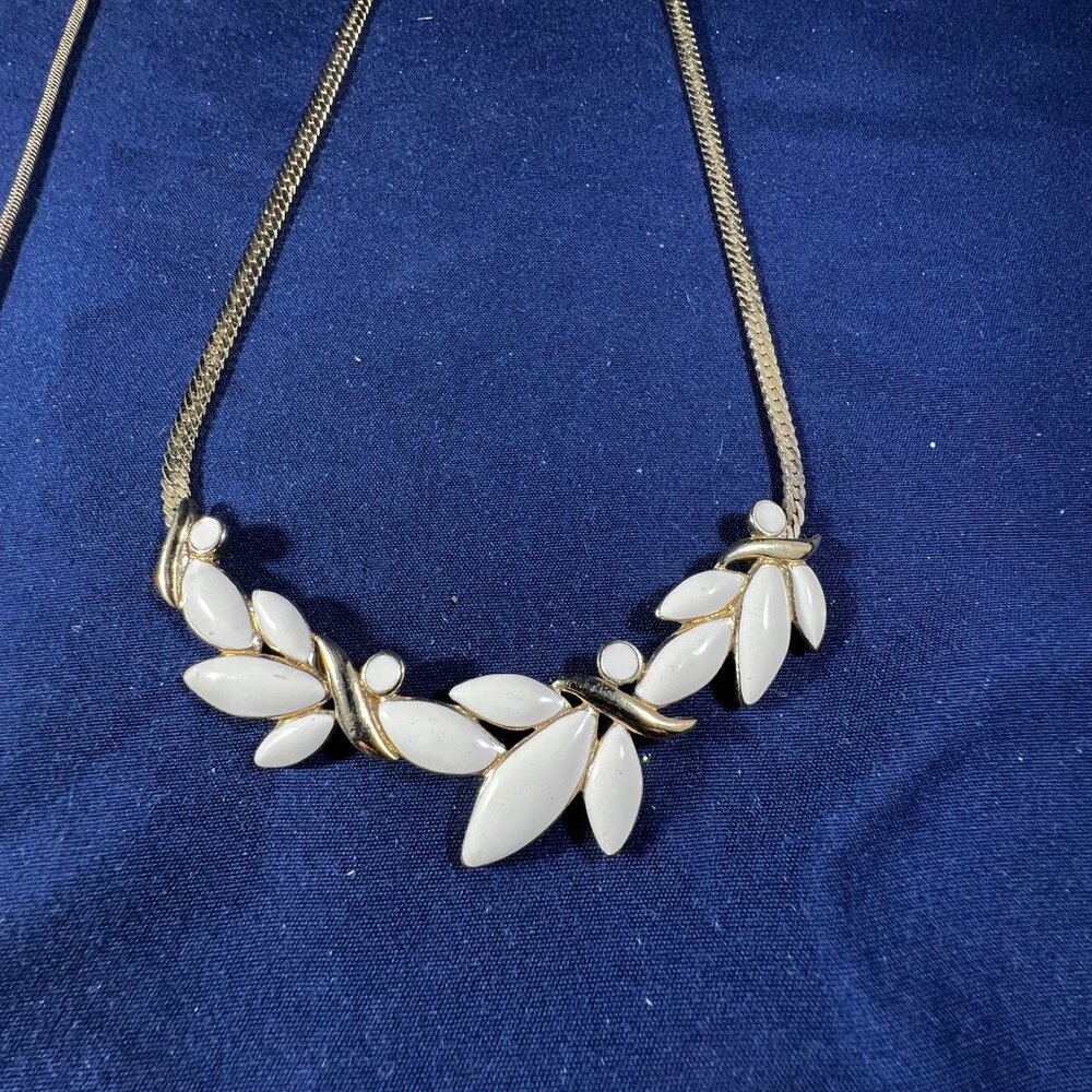 Gold-Tone & White Statement Necklaces Set Of 2 With Adjustable Chain Detail - Picture 4 of 5
